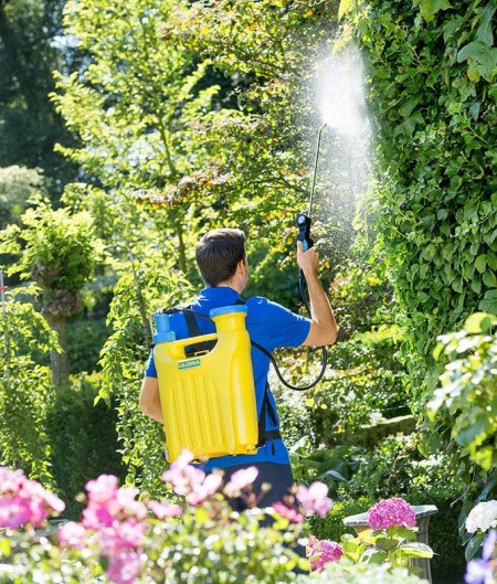 Comment bien choisir son pulvérisateur de jardin ?